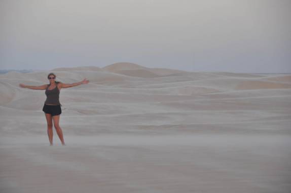 No meio das dunas de Galos, na região de Galinhos - RN